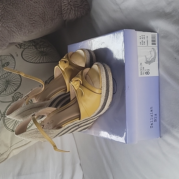 Tallulah Blu wedge heels - Picture 1 of 5